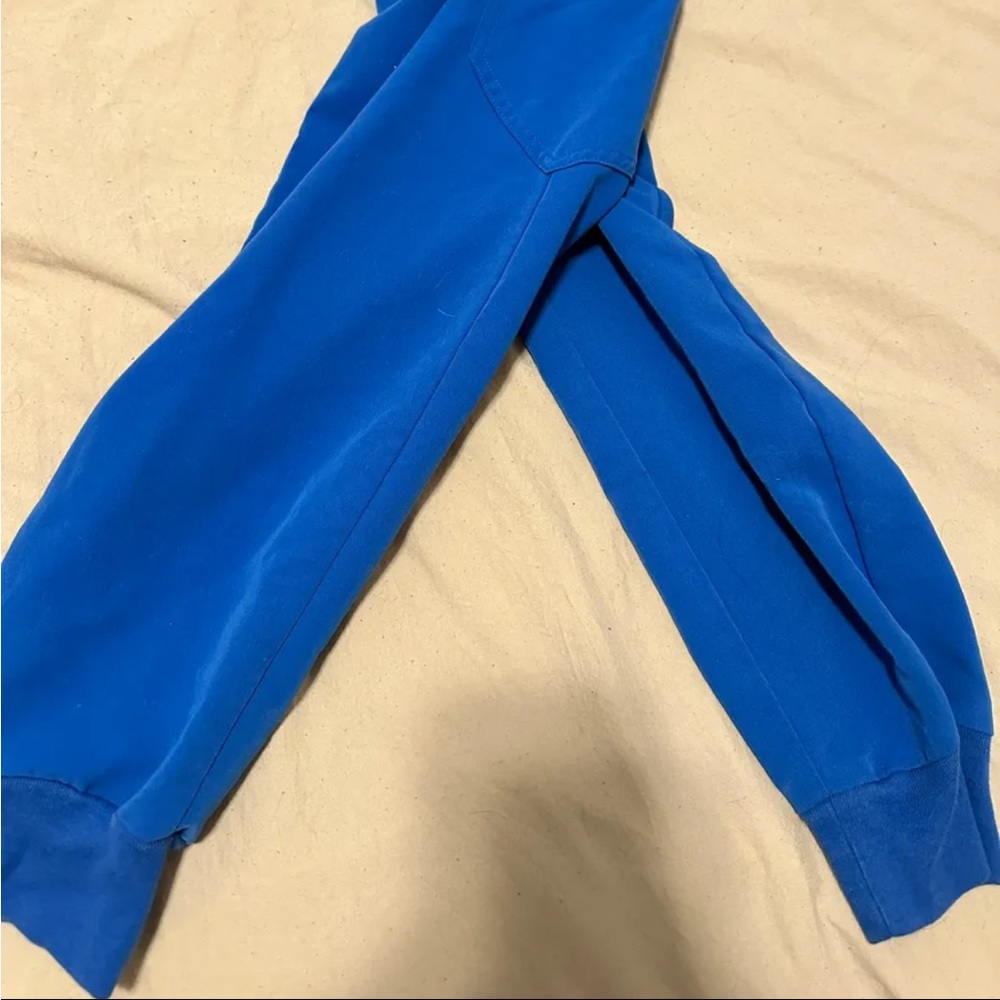 Figs scrub pants! Size: Medium PETITE. Only worn a few times - Picture 3 of 3
